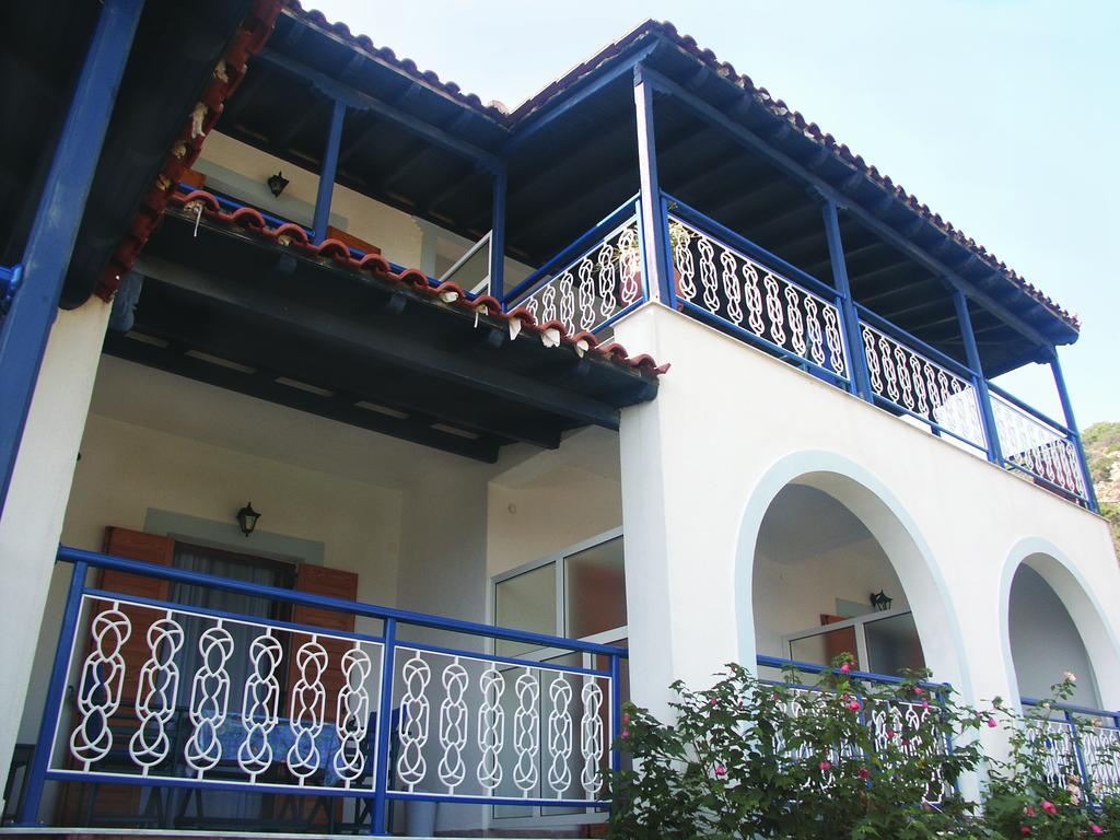 Agnanti Hotel Kalamakia Buitenkant foto