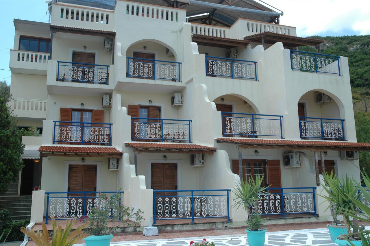 Agnanti Hotel Kalamakia Buitenkant foto