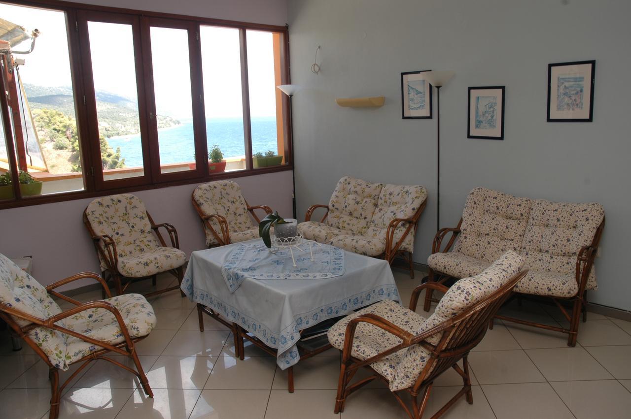 Agnanti Hotel Kalamakia Buitenkant foto