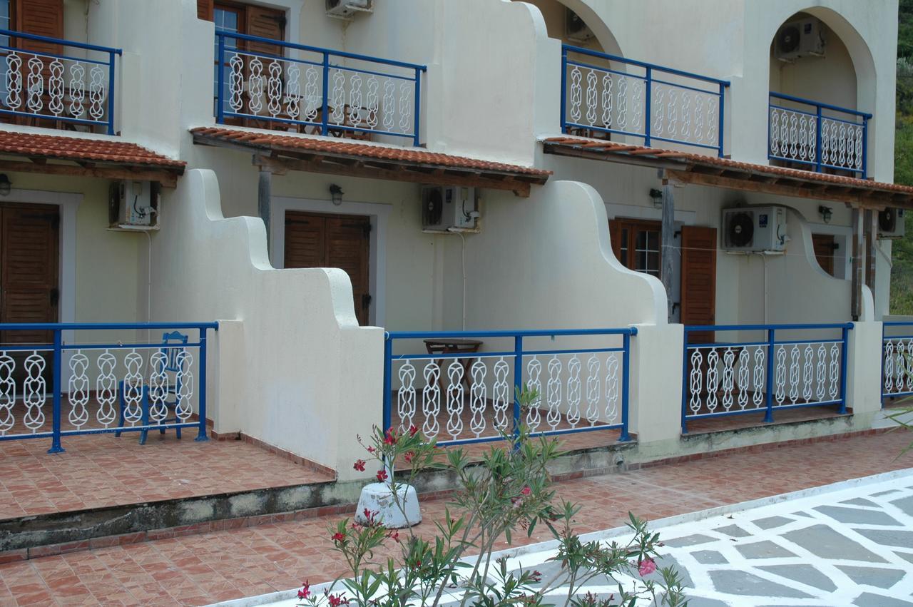 Agnanti Hotel Kalamakia Buitenkant foto