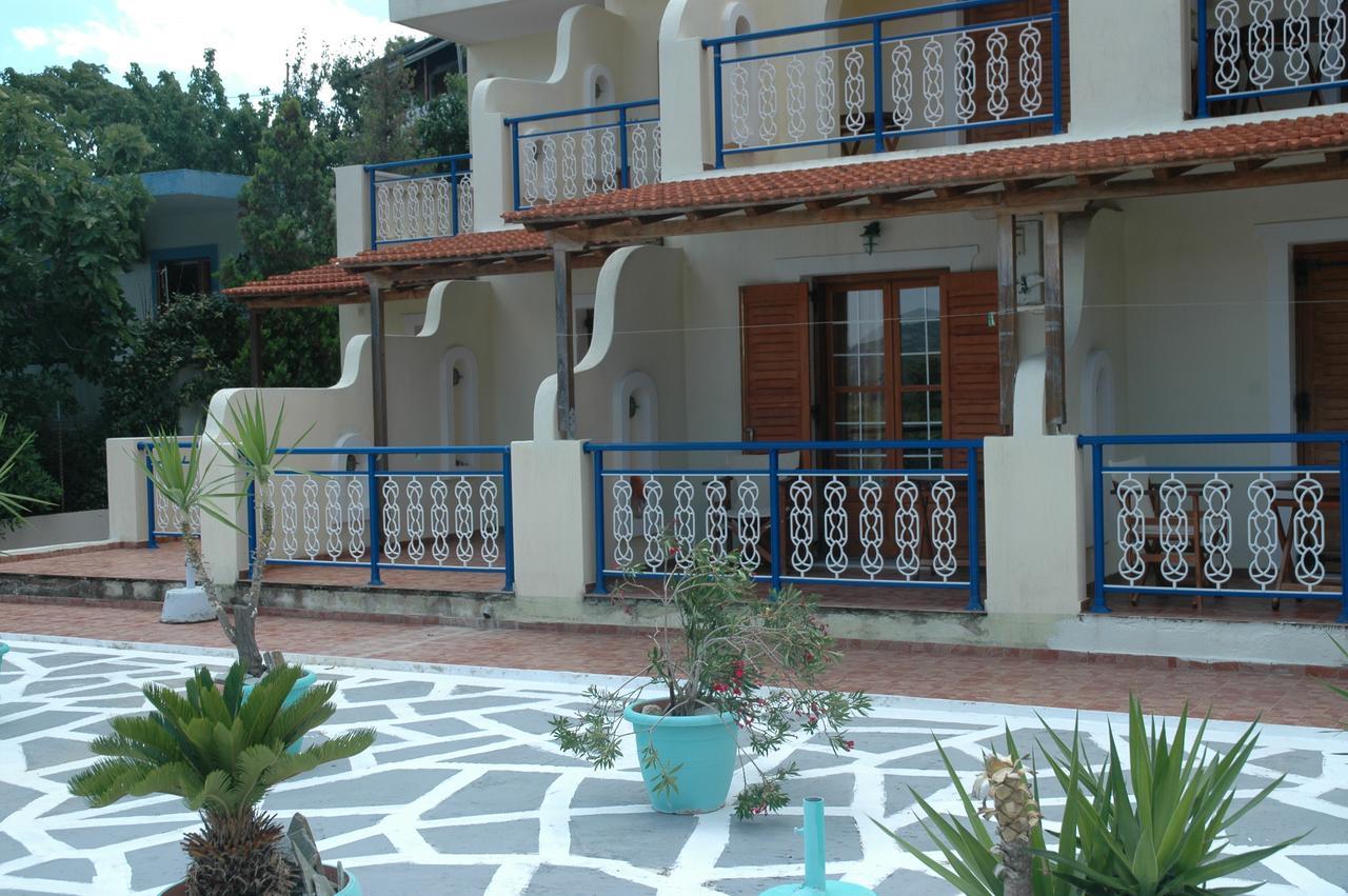 Agnanti Hotel Kalamakia Buitenkant foto