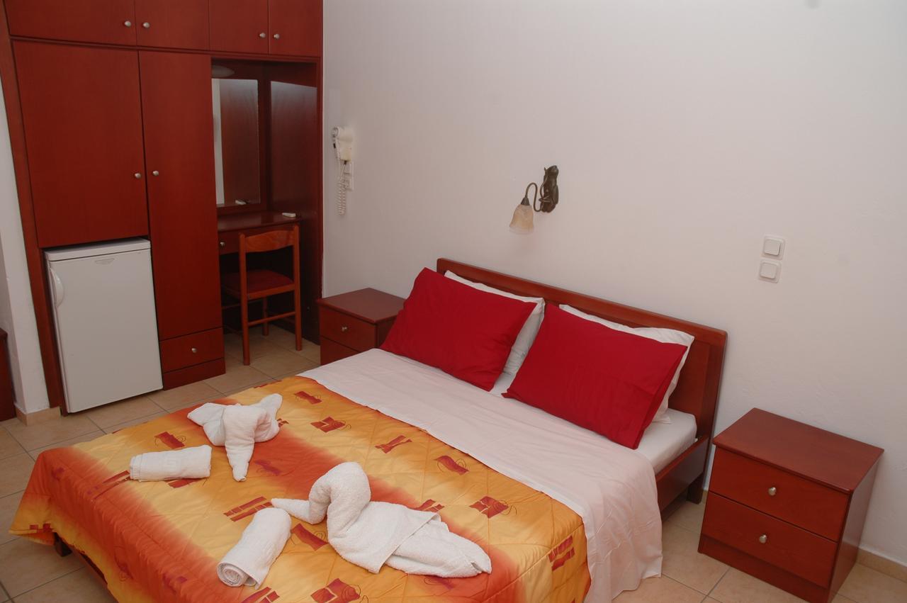 Agnanti Hotel Kalamakia Buitenkant foto
